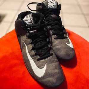 Nike alpha dynamic cleats